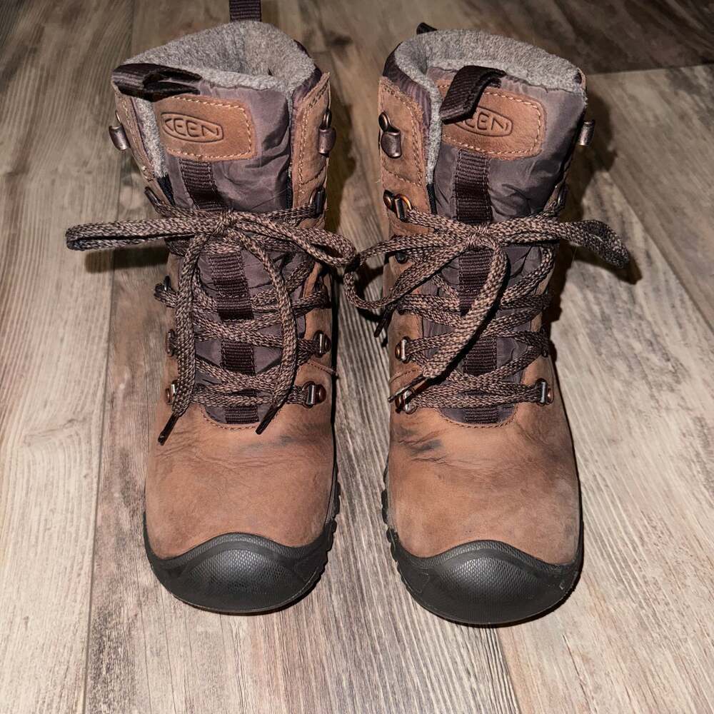 Keen Greta Waterproof Winter Boots Women size 5 snow freeze cold hiking outdoors